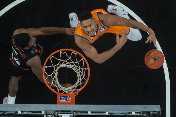 现代足球商 现代足球商