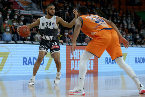 阵容出现变 阵容出现变