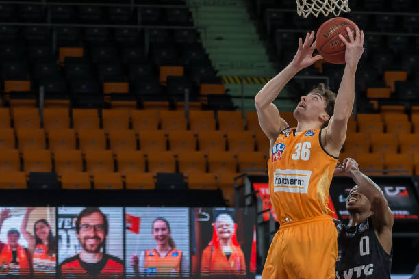 改善全队的 改善全队的