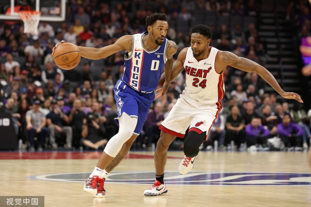 年轻球员崭 年轻球员崭